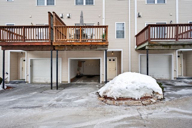 555 Main St 11, Woburn, MA 01801