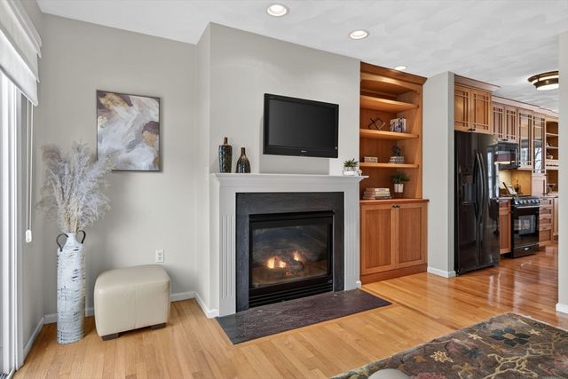 555 Main St 11, Woburn, MA 01801