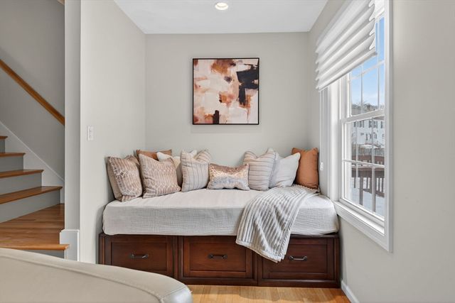 555 Main St 11, Woburn, MA 01801