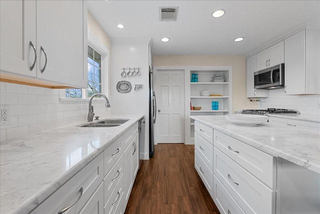 510 Shore Acres Boulevard, La Porte, TX 77571