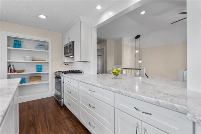 510 Shore Acres Boulevard, La Porte, TX 77571
