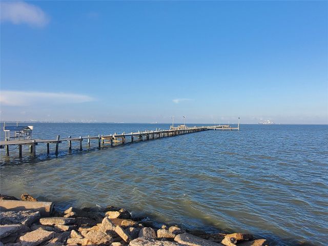 510 Shore Acres Boulevard, La Porte, TX 77571