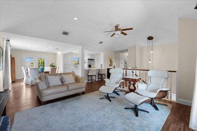 510 Shore Acres Boulevard, La Porte, TX 77571