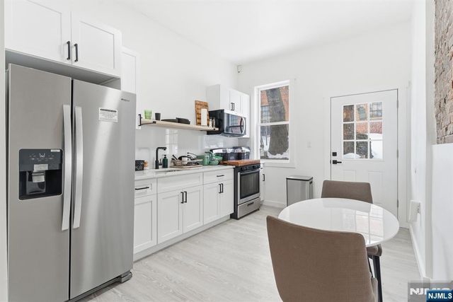 295 Dr Martin Luther King Jr Boulevard, Newark, NJ 07102