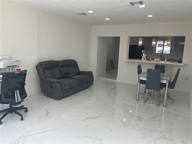 3441 NW 208th St A, Miami Gardens, FL 33056