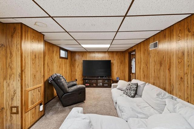 1403 8th Street, Reedsburg, WI 53959