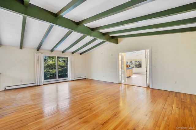 149 Munsell Road, East Patchogue, NY 11772