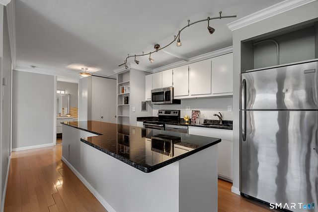 1 Gold Street 9D, Hartford, CT 06103