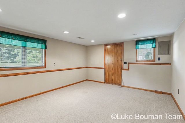 1060 Legion Park Drive, Holland, MI 49423