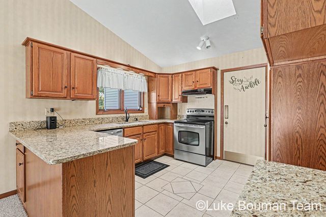 1060 Legion Park Drive, Holland, MI 49423