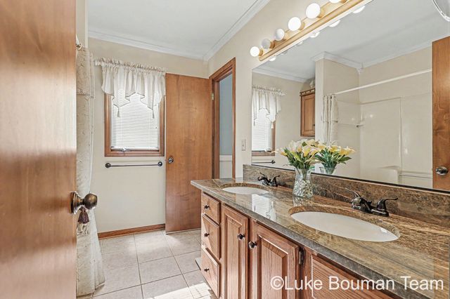 1060 Legion Park Drive, Holland, MI 49423