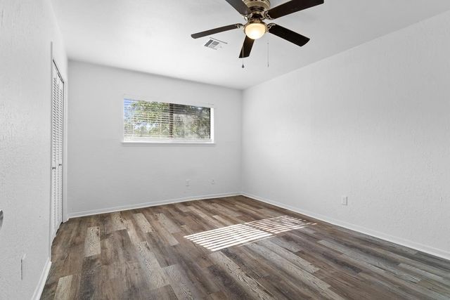 4906 Valley Mill Dr, Corpus Christi, TX 78413