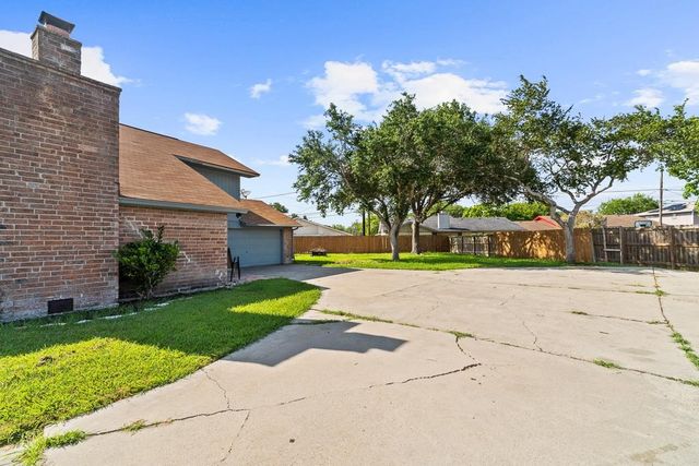 4906 Valley Mill Dr, Corpus Christi, TX 78413
