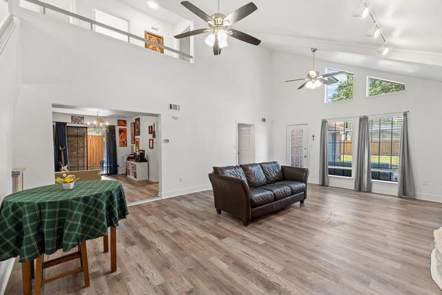4906 Valley Mill Dr, Corpus Christi, TX 78413