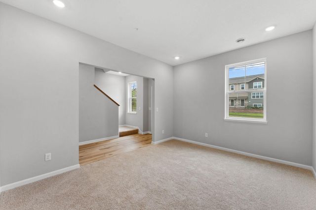 1524 Traverse Lane, West Saint Paul, MN 55118