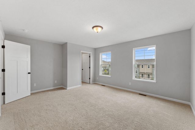 1524 Traverse Lane, West Saint Paul, MN 55118