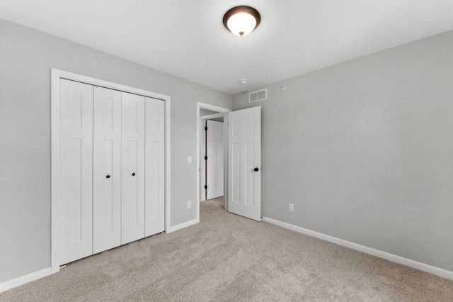 1524 Traverse Lane, West Saint Paul, MN 55118