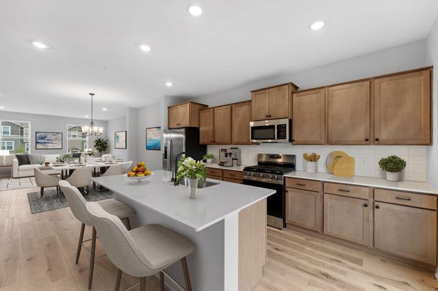 1524 Traverse Lane, West Saint Paul, MN 55118