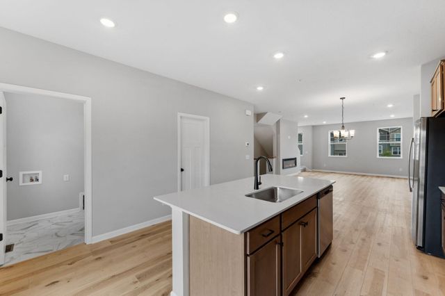 1524 Traverse Lane, West Saint Paul, MN 55118