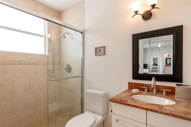 213 SW 11TH Street 213, Fort Lauderdale, FL 33315