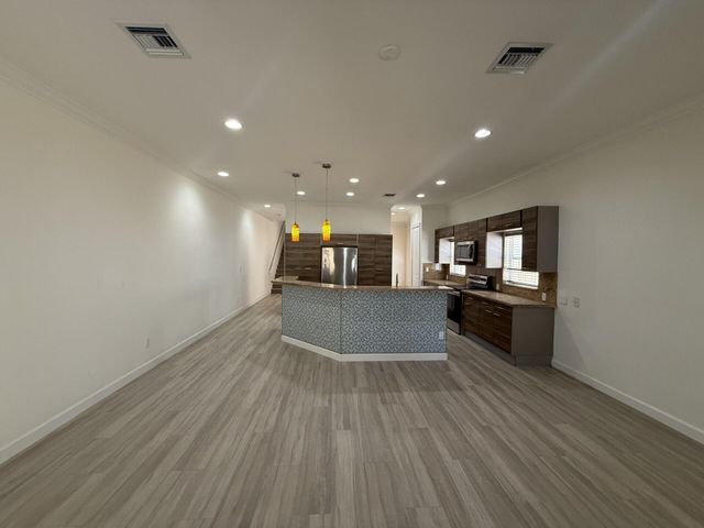 213 SW 11TH Street 213, Fort Lauderdale, FL 33315