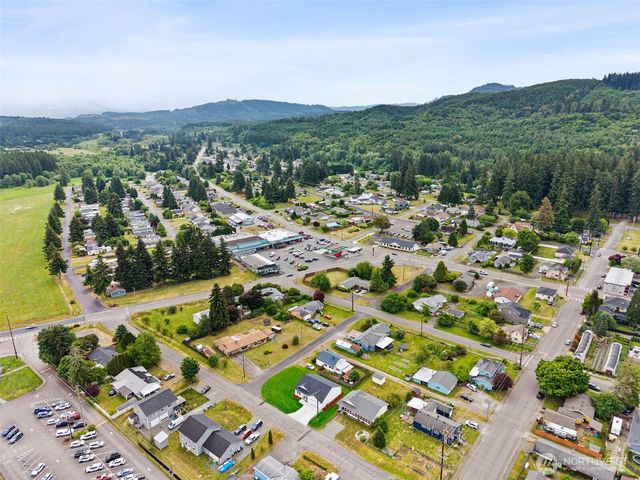 475 Garfield Ave E, Tenino, WA 98589