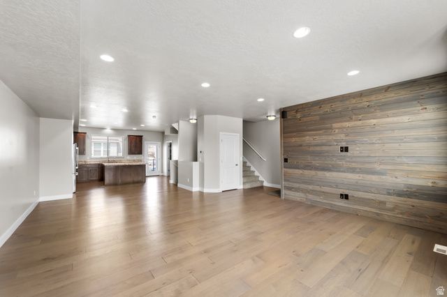 43 E BLUE RIVER DR, Draper, UT 84020