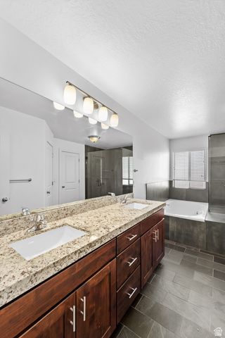 43 E BLUE RIVER DR, Draper, UT 84020