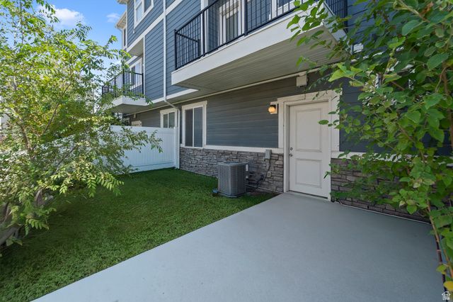 43 E BLUE RIVER DR, Draper, UT 84020