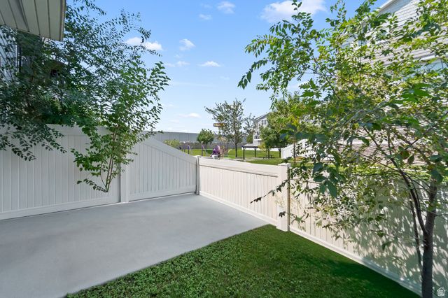 43 E BLUE RIVER DR, Draper, UT 84020