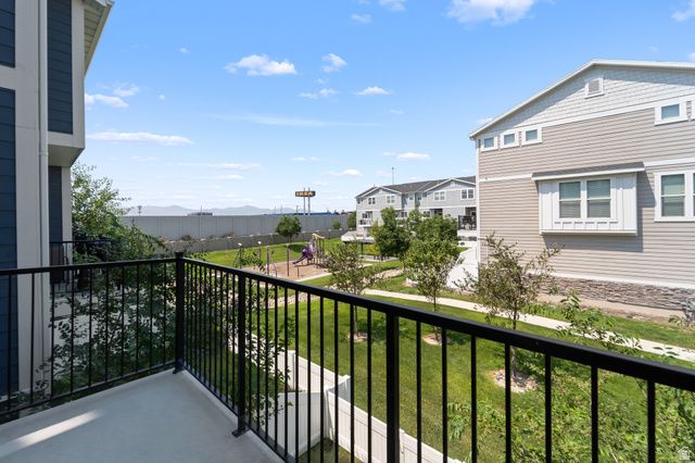 43 E BLUE RIVER DR, Draper, UT 84020