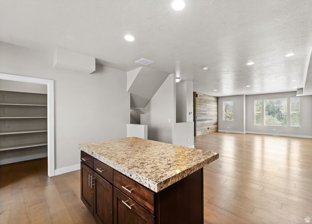 43 E BLUE RIVER DR, Draper, UT 84020