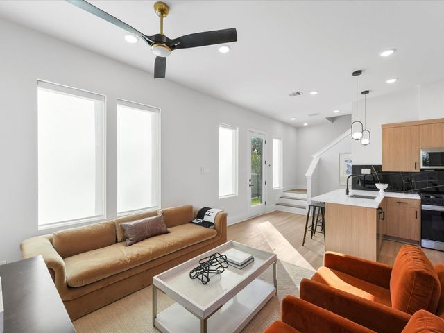 5306 Teodoro Lane, Houston, TX 77091