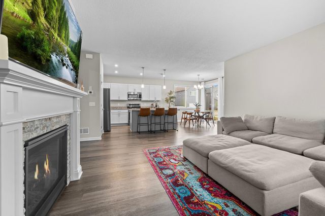 1529 100th Avenue NW, Coon Rapids, MN 55433