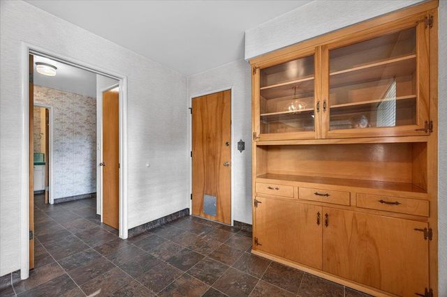 6112 E Montecito Avenue, Fresno, CA 93727