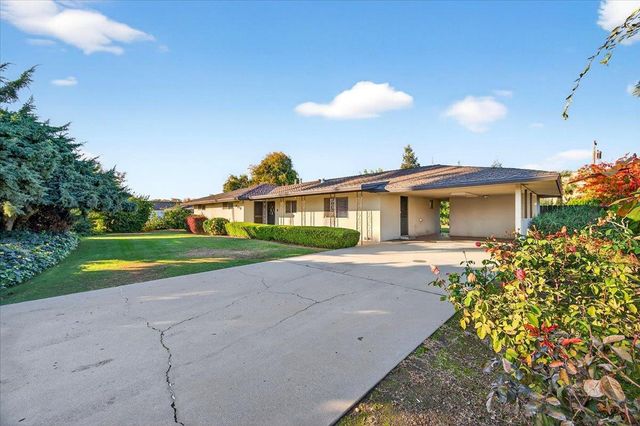 6112 E Montecito Avenue, Fresno, CA 93727