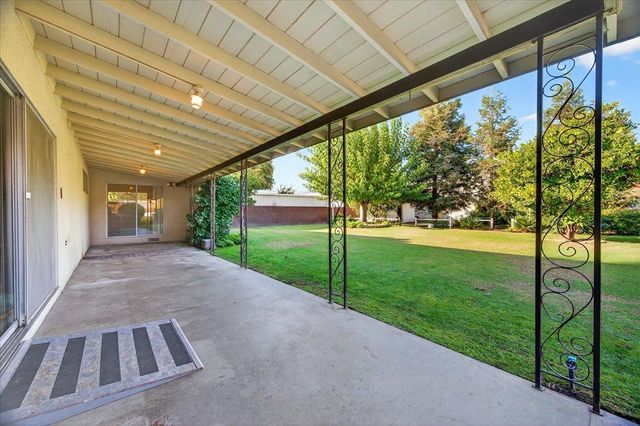 6112 E Montecito Avenue, Fresno, CA 93727