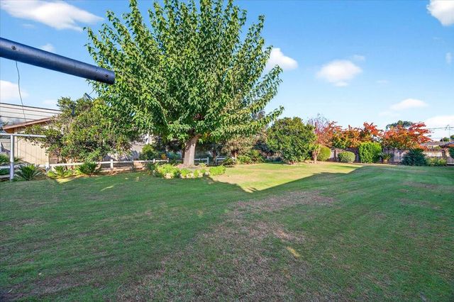 6112 E Montecito Avenue, Fresno, CA 93727