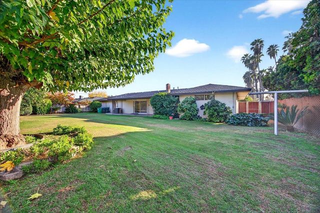 6112 E Montecito Avenue, Fresno, CA 93727