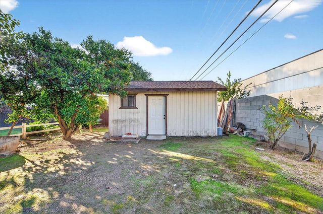 6112 E Montecito Avenue, Fresno, CA 93727