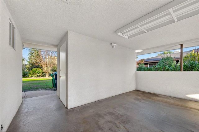 6112 E Montecito Avenue, Fresno, CA 93727