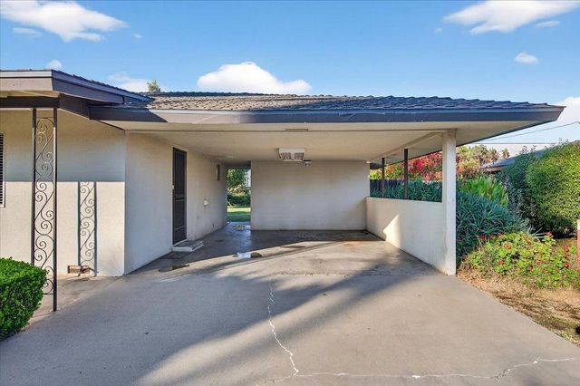 6112 E Montecito Avenue, Fresno, CA 93727