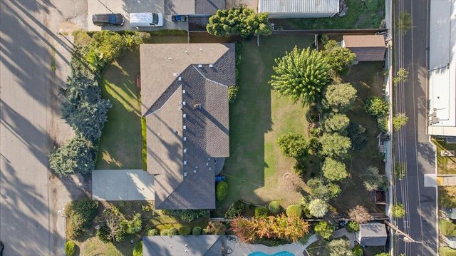 6112 E Montecito Avenue, Fresno, CA 93727