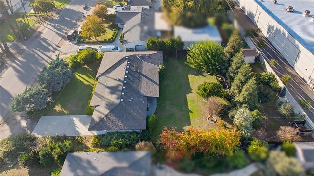 6112 E Montecito Avenue, Fresno, CA 93727