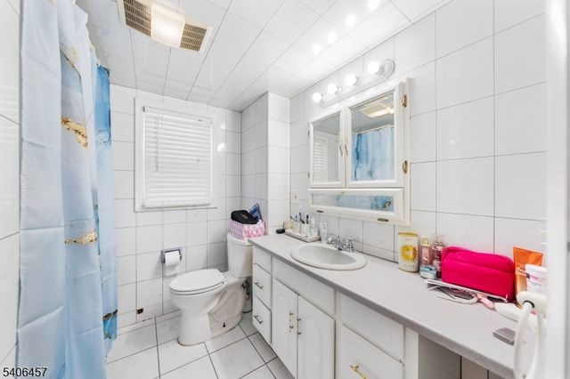 291 Seaton Ave 1, Roselle Park Boro, NJ 07204