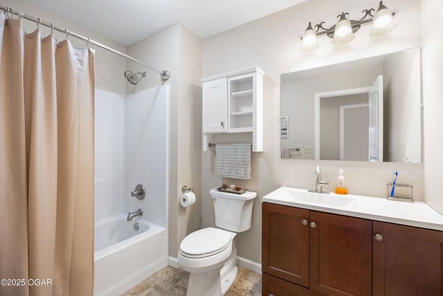 402 W Craig Road, Pittsburg, KS 66762