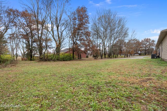 402 W Craig Road, Pittsburg, KS 66762