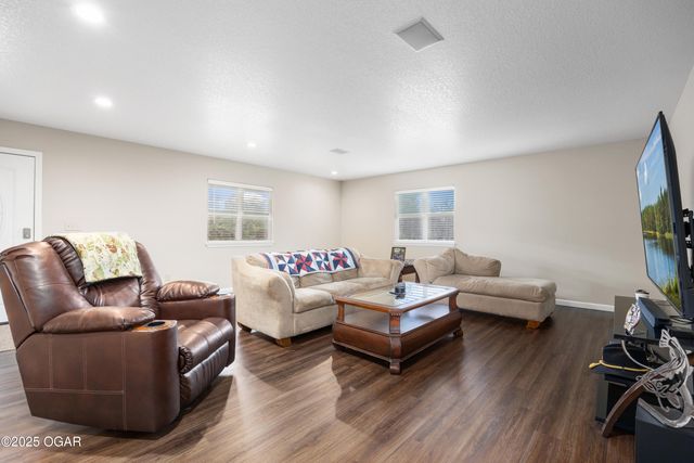 402 W Craig Road, Pittsburg, KS 66762