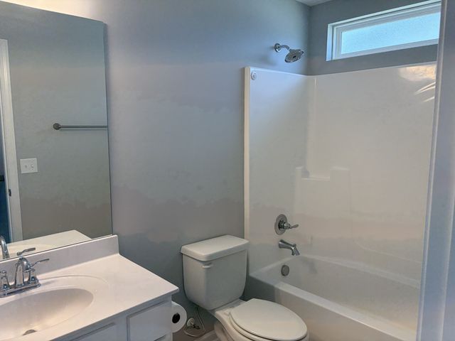 3722 Stormy Ln, Rockvale, TN 37153