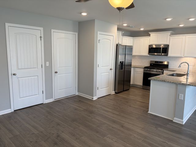 3722 Stormy Ln, Rockvale, TN 37153